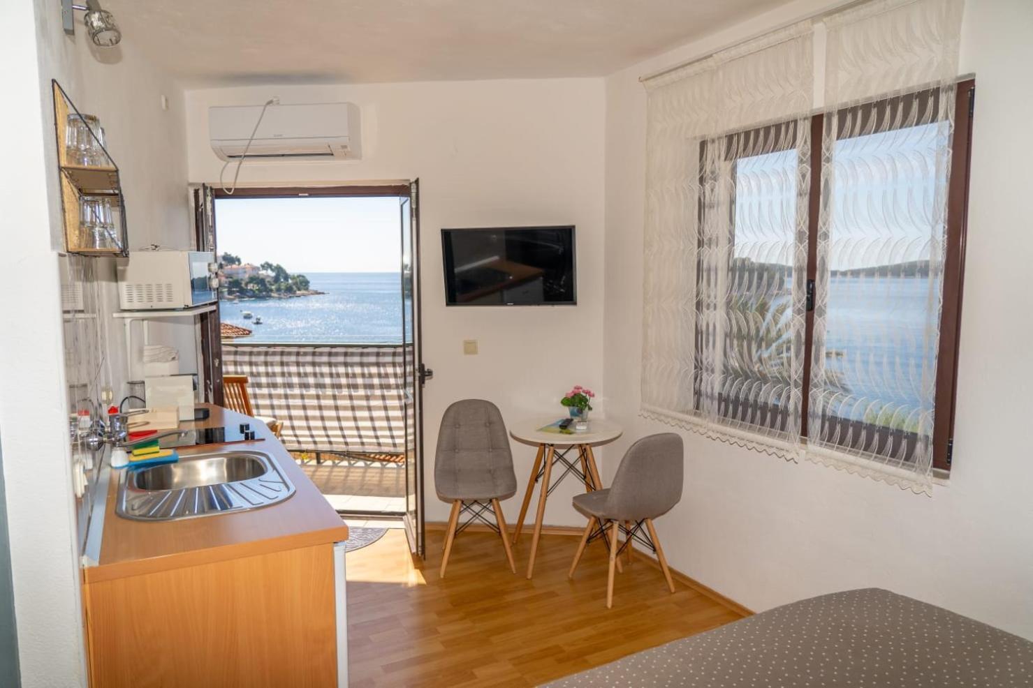 Apartments Caric Hvar Town Bagian luar foto