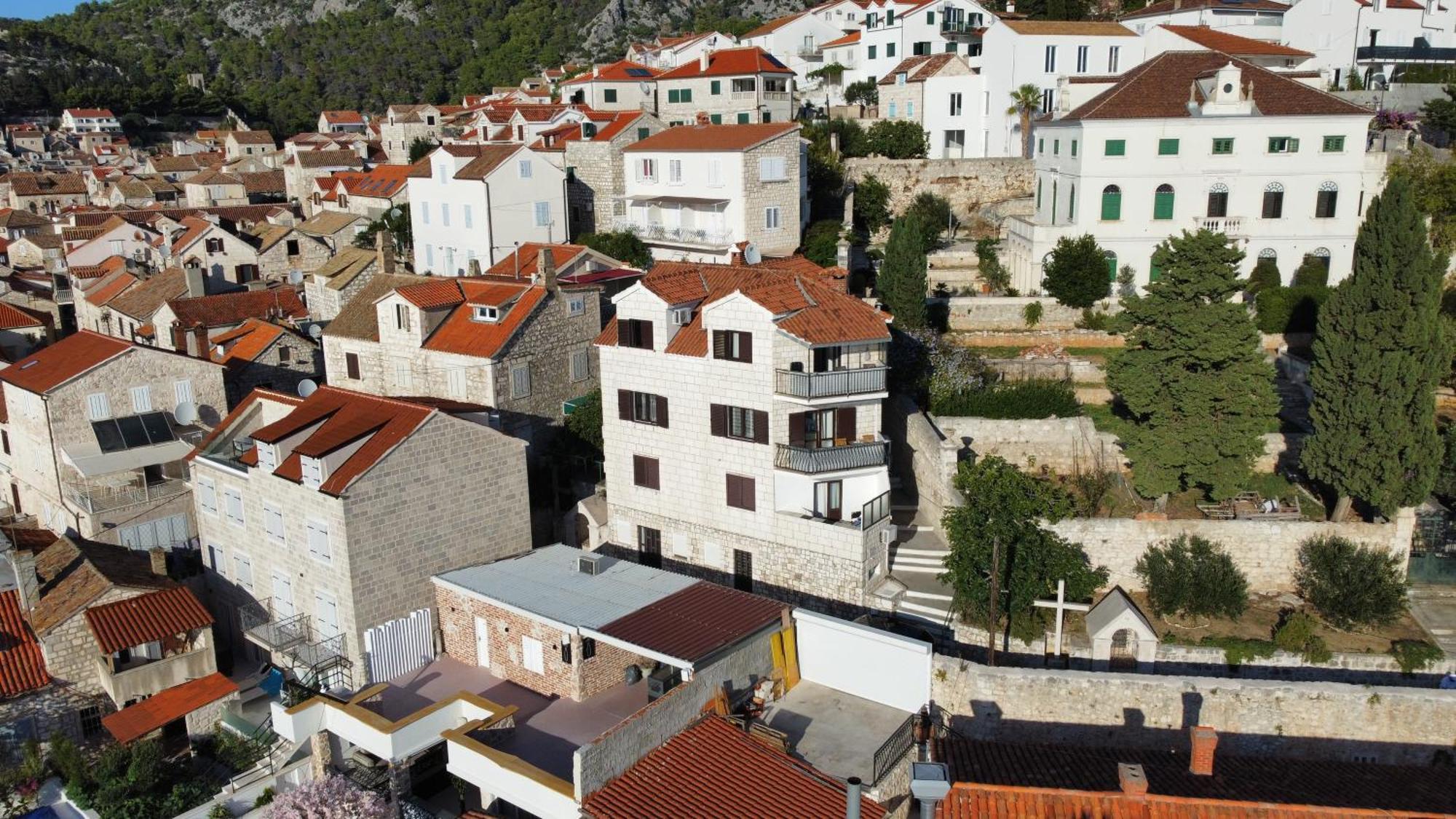 Apartments Caric Hvar Town Bagian luar foto